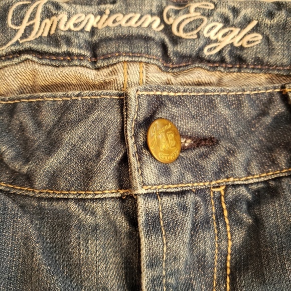 American Eagle Favorite Boyfriend Distress… - Picture 9 of 9